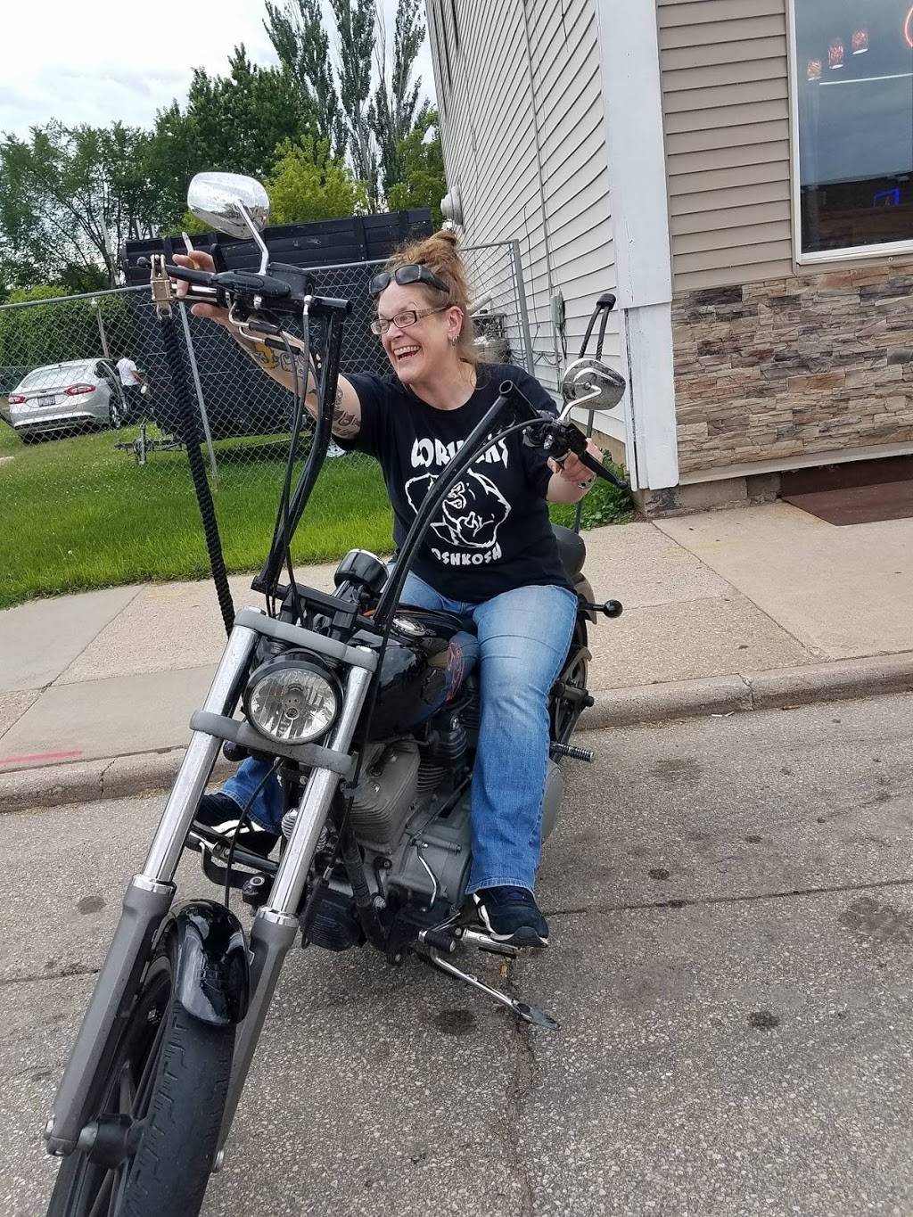 Gorillas Neighborhood Bar & Grill | restaurant | 1309 Oregon St, Oshkosh, WI 54902, USA | 9203857412 OR +1 920-385-7412