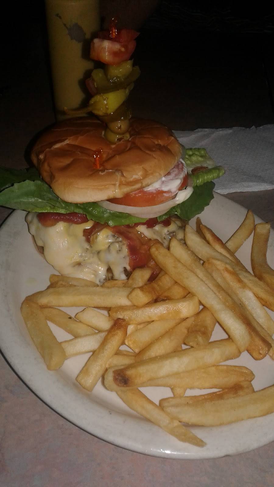 Ville | restaurant | 351 W Main St, Westville, IN 46391, USA | 2197854400 OR +1 219-785-4400