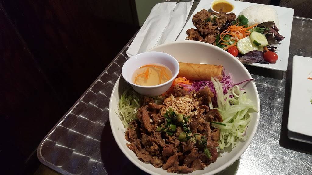 PHOBISTREAUX | restaurant | 1200 S Carrollton Ave, New Orleans, LA 70118, USA | 5043048334 OR +1 504-304-8334