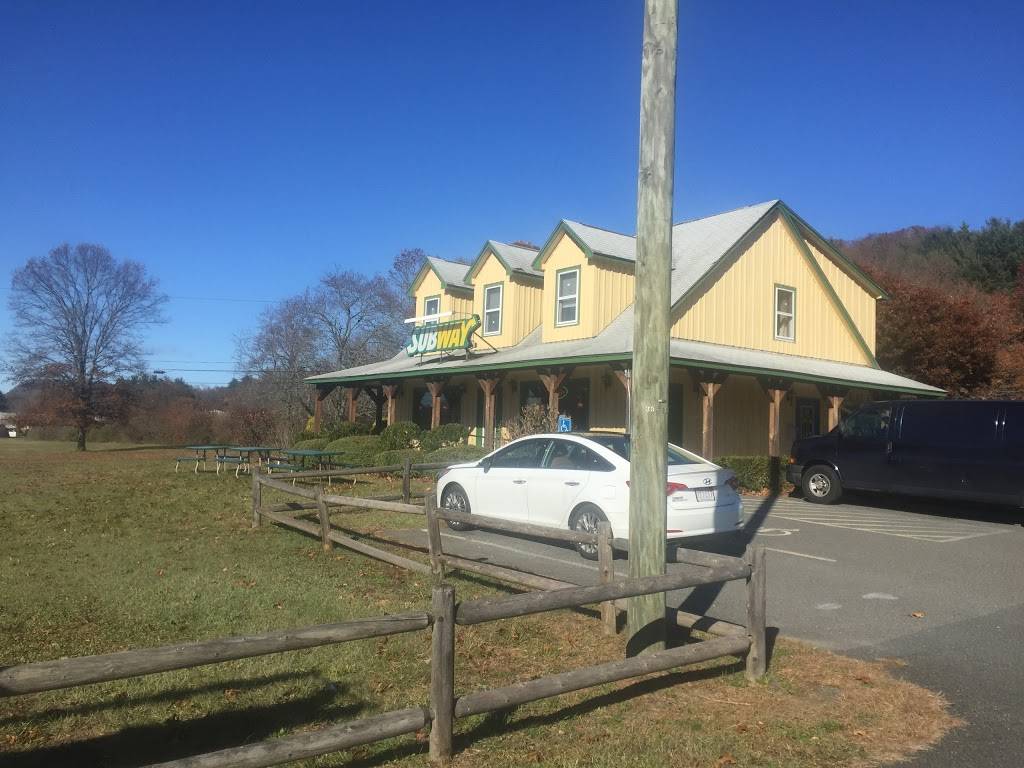 Subway | restaurant | 5 Clark Mountain Rd, Sunderland, MA 01375, USA | 4136650900 OR +1 413-665-0900
