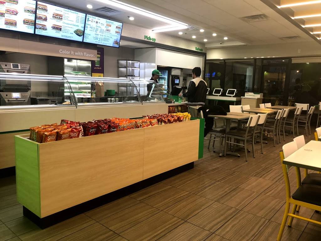 Subway Restaurants | restaurant | 3025 N Pulaski Rd., Space D, Barry Center, Chicago, IL 60641, USA | 7732835875 OR +1 773-283-5875