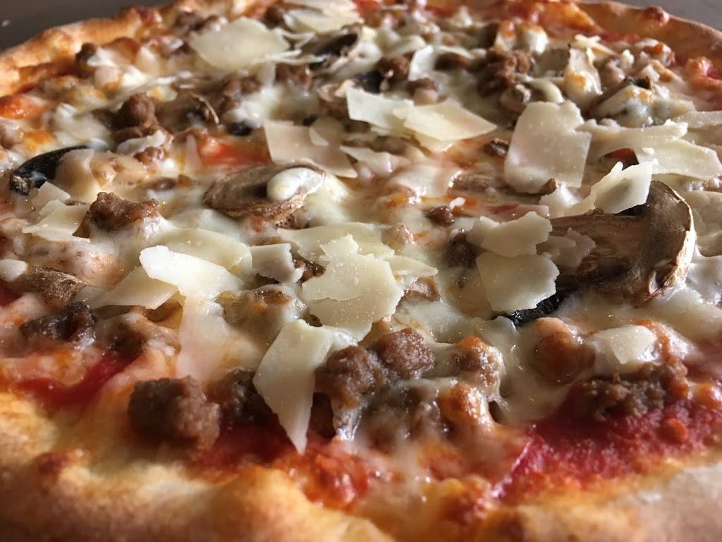 Adrianos Brick Oven | restaurant | 18 N Walnut St, Glenwood, IA 51534, USA | 7125209108 OR +1 712-520-9108