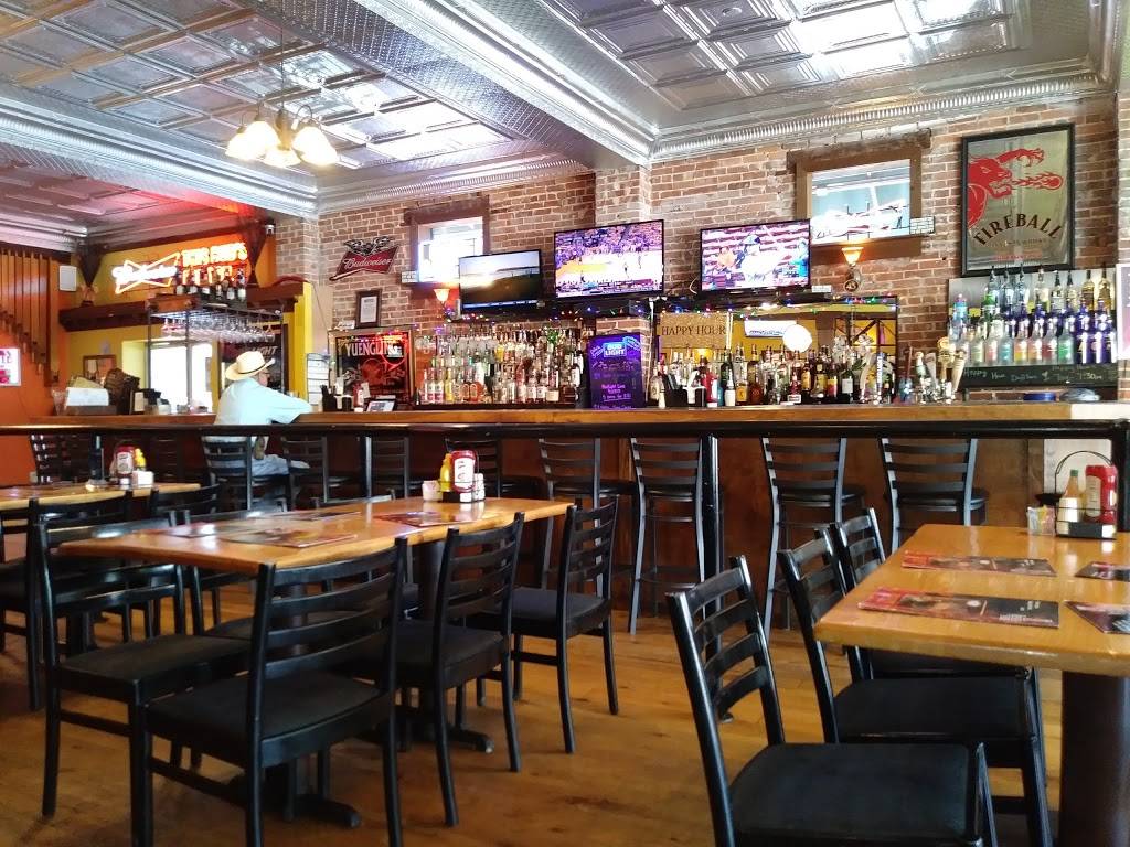 Idle Zone Bar & Grill | restaurant | 3437, 117 E Lake Ave, Auburndale, FL 33823, USA | 8638757932 OR +1 863-875-7932