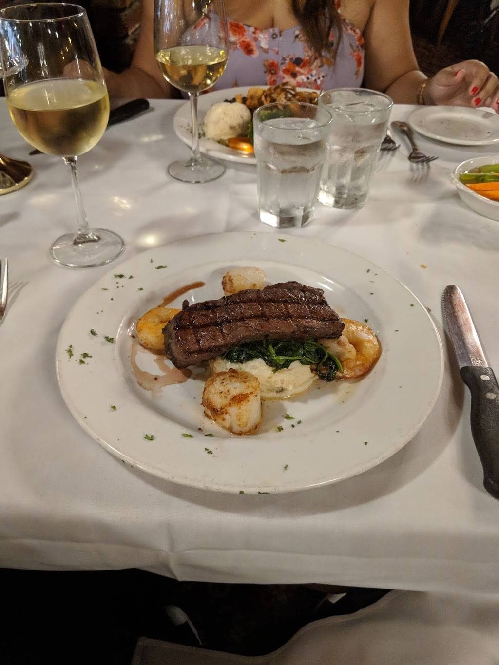 Magic Lamp Inn | restaurant | 8189 Foothill Blvd, Rancho Cucamonga, CA 91730, USA | 9099818659 OR +1 909-981-8659