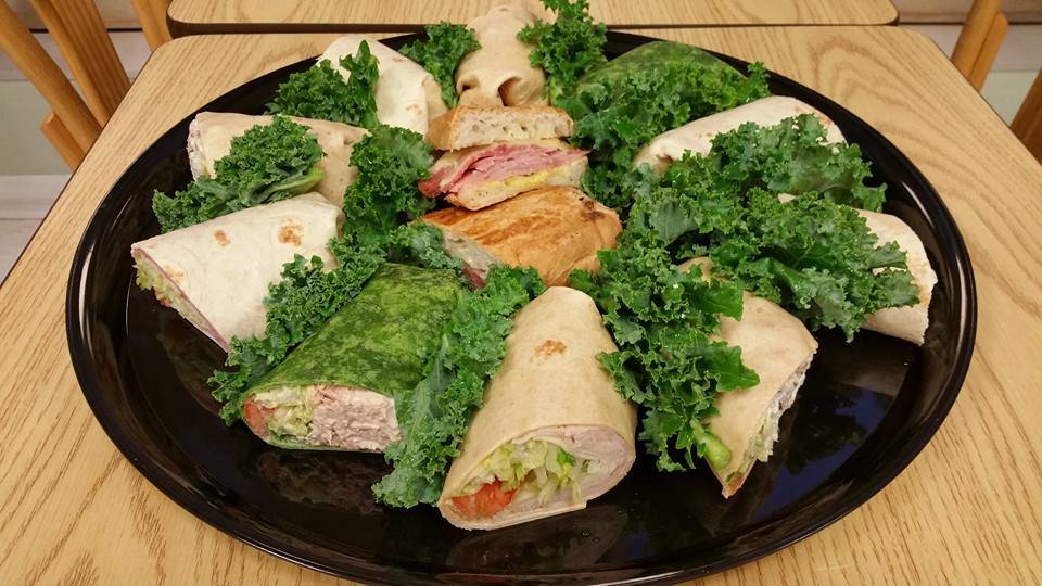 Mangroves Cafe at Feather Sound | cafe | 13577 Feather Sound Dr, Clearwater, FL 33762, USA | 7278277917 OR +1 727-827-7917