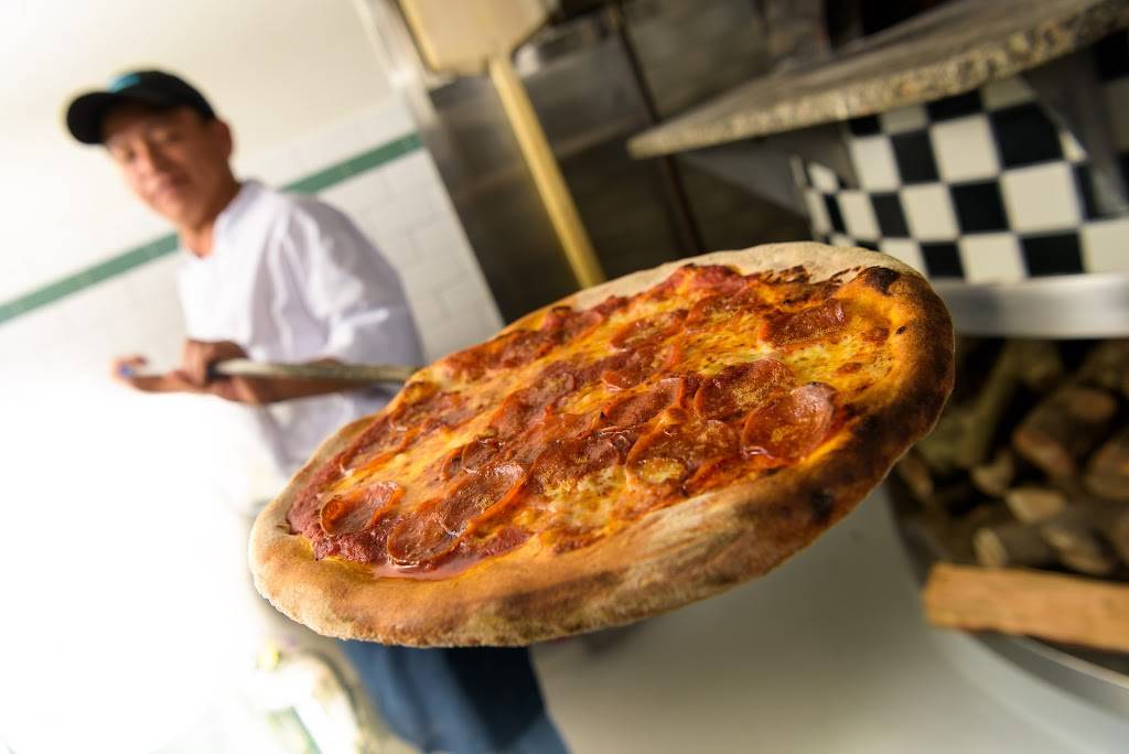 Cafe 8 | restaurant | 2829 Taylor St, San Francisco, CA 94133, USA | 4153591200 OR +1 415-359-1200