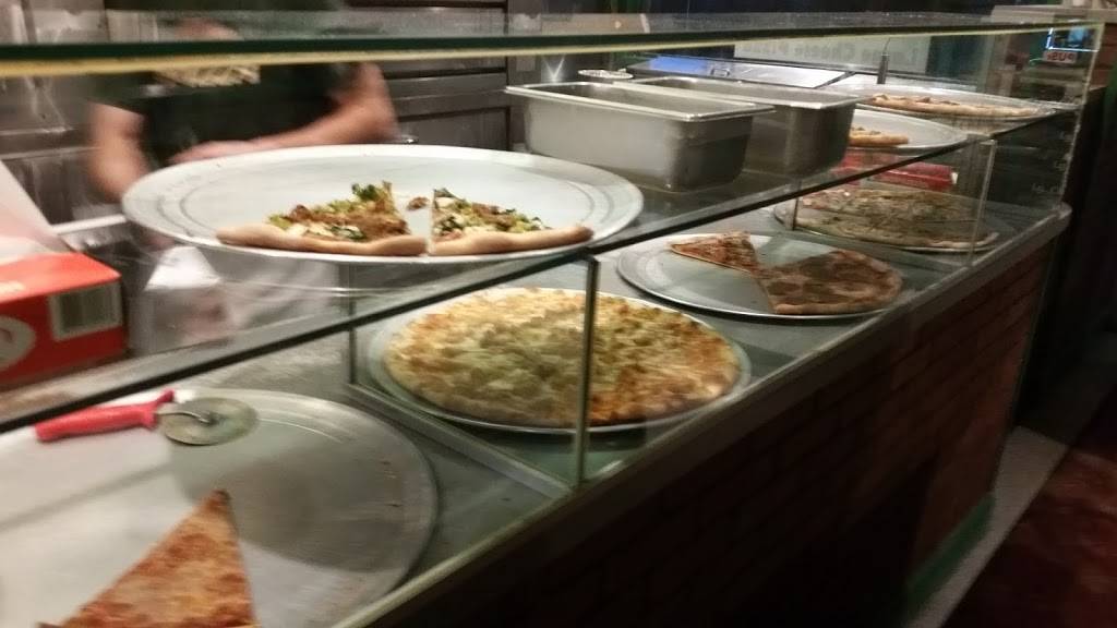 Gourmet Pizza | restaurant | 68 Main St, New Paltz, NY 12561, USA | 8452552666 OR +1 845-255-2666