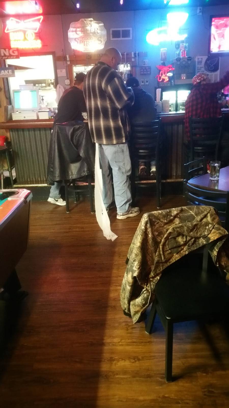 Gilliganz Bar and Grill | restaurant | 7257 St James Dr, Edwardsville, IL 62025, USA | 6186560620 OR +1 618-656-0620