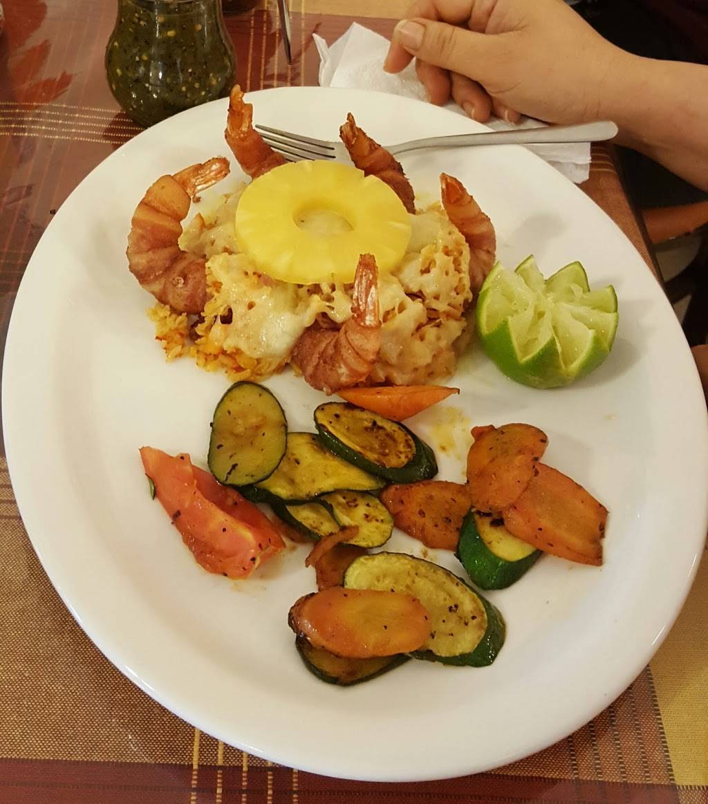 La Herradura mexican restaurant | restaurant | 2527 Vance Jackson Rd, San Antonio, TX 78213, USA | 2103148302 OR +1 210-314-8302