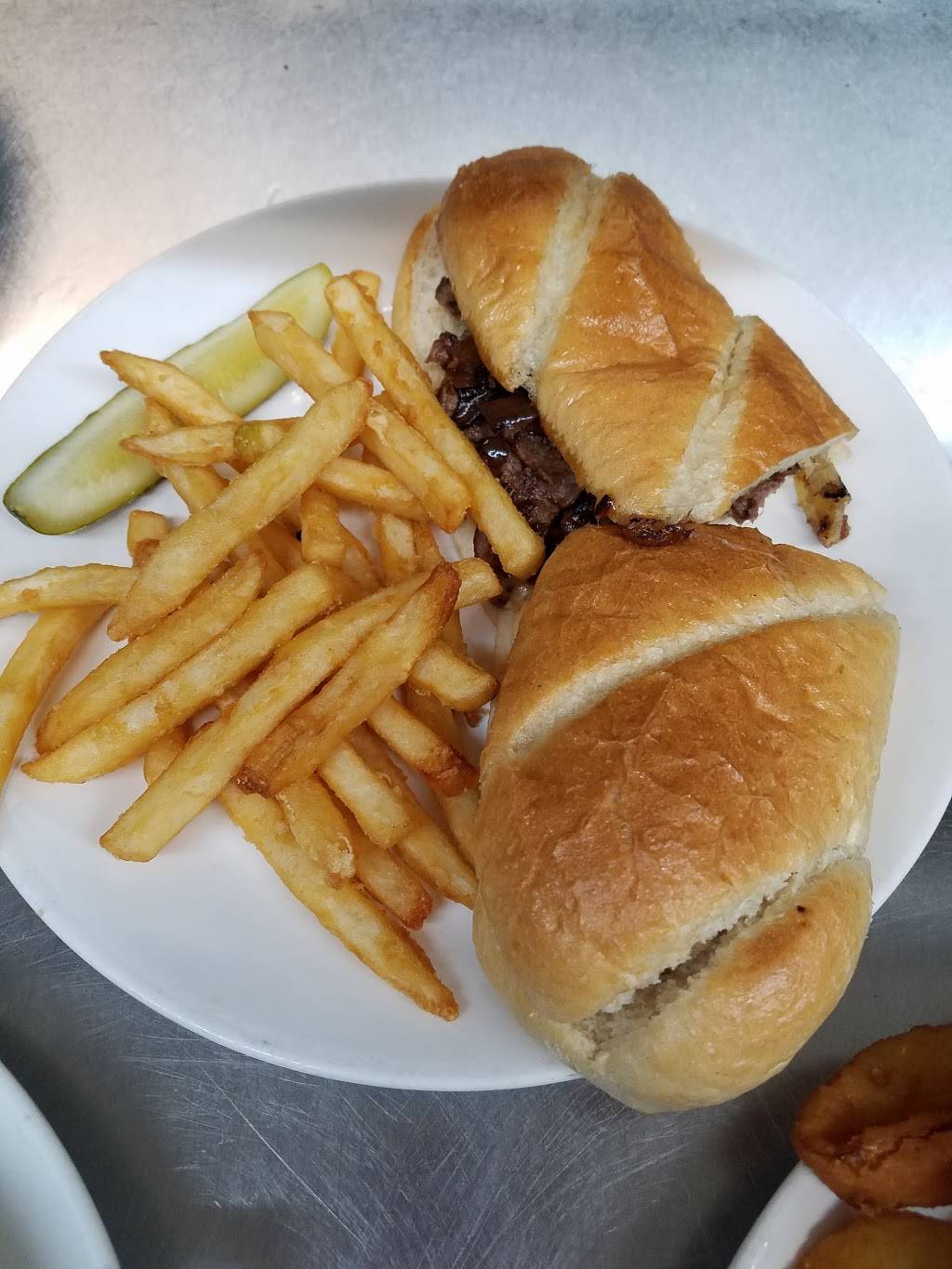 The Village Diner | restaurant | 8210 NY-12, Barneveld, NY 13304, USA | 3158965047 OR +1 315-896-5047