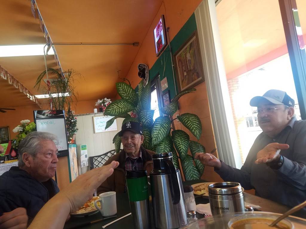 La Playita | restaurant | 9865 Dyer St, El Paso, TX 79924, USA | 9157573742 OR +1 915-757-3742