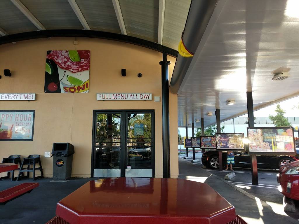 Sonic Drive-In | restaurant | 3095 Harbor Blvd, Costa Mesa, CA 92626, USA | 7144450144 OR +1 714-445-0144