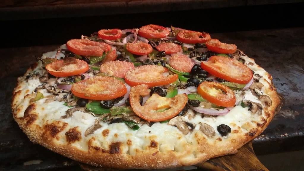 Upper Crust Pizza | restaurant | 2727 Churn Creek Rd, Redding, CA 96002, USA | 5302218525 OR +1 530-221-8525