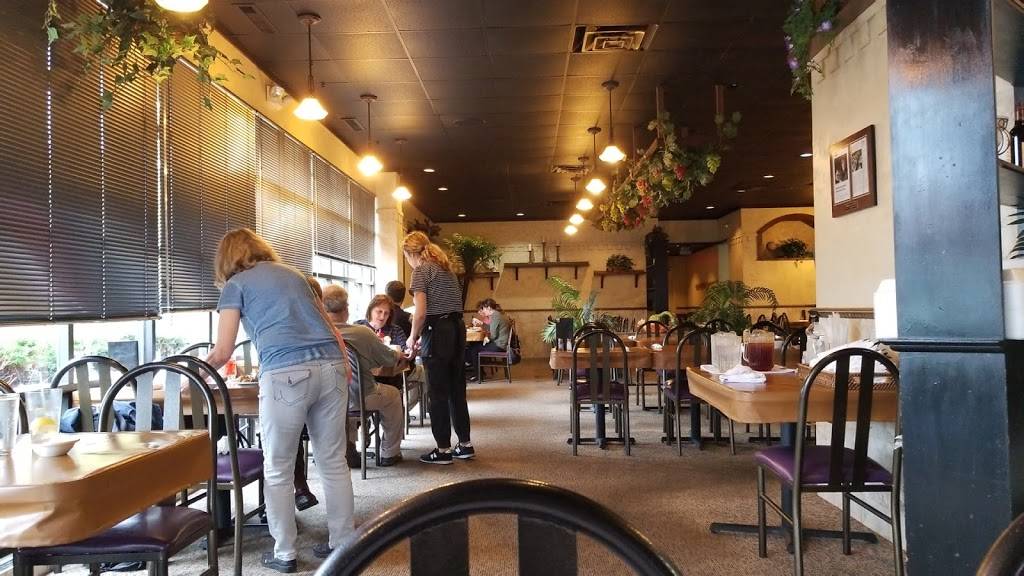 Sahara Grille | restaurant | 4794 Dressler Rd NW, Canton, OH 44718, USA | 3304924647 OR +1 330-492-4647