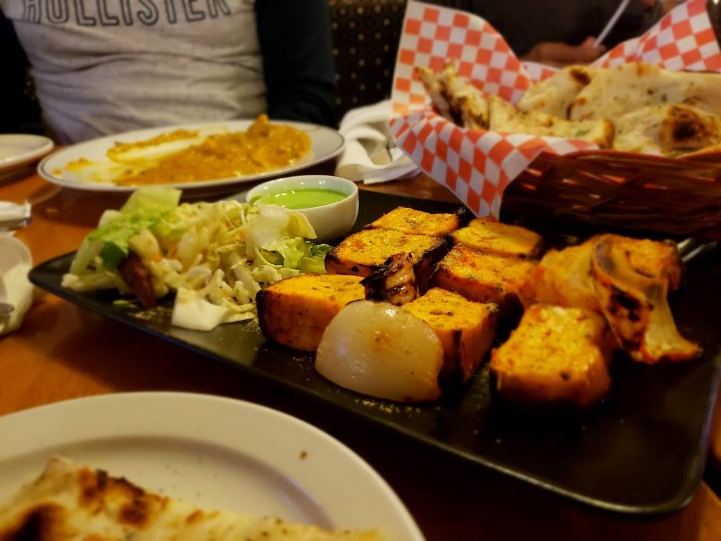 The Moghuls | restaurant | 288 Mud St W, Stoney Creek, ON L8J 3Z6, Canada | 2893893777 OR +1 289-389-3777