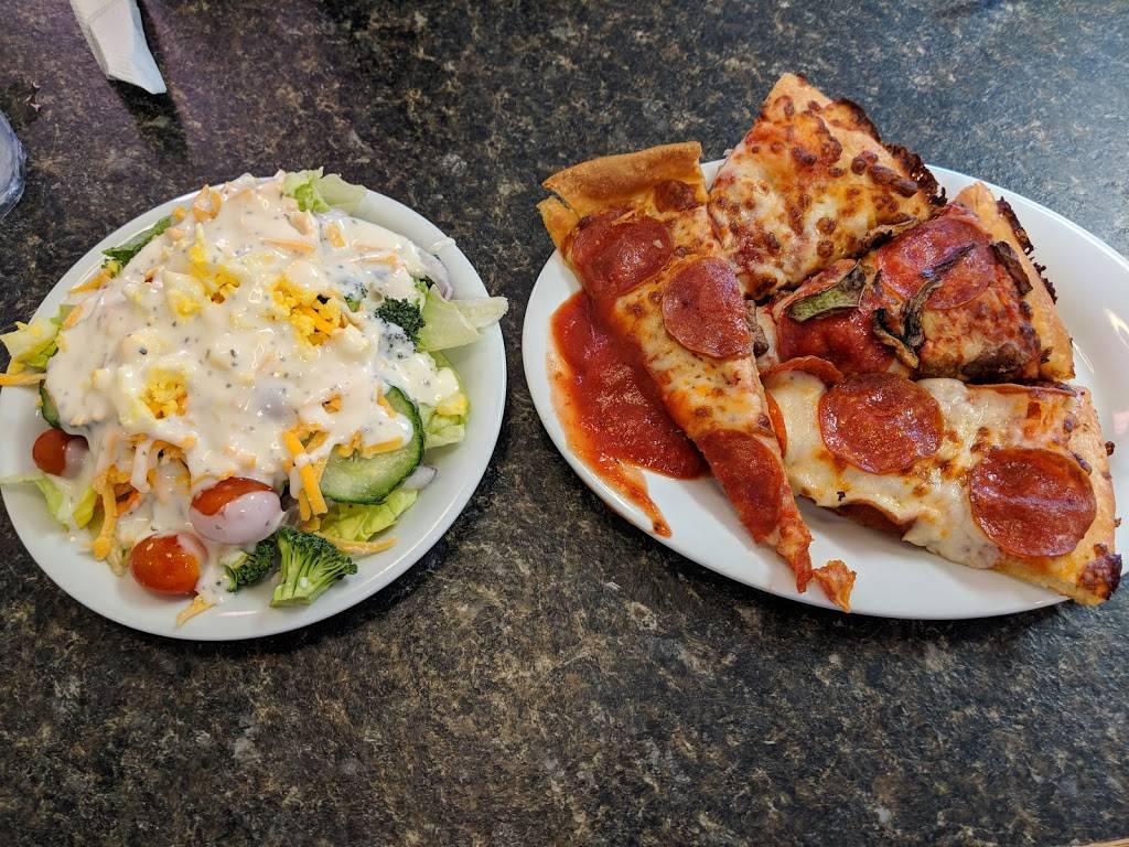 Pizza Hut | meal takeaway | 1514 Gilmer Ave, Tallassee, AL 36078, USA | 3342521050 OR +1 334-252-1050