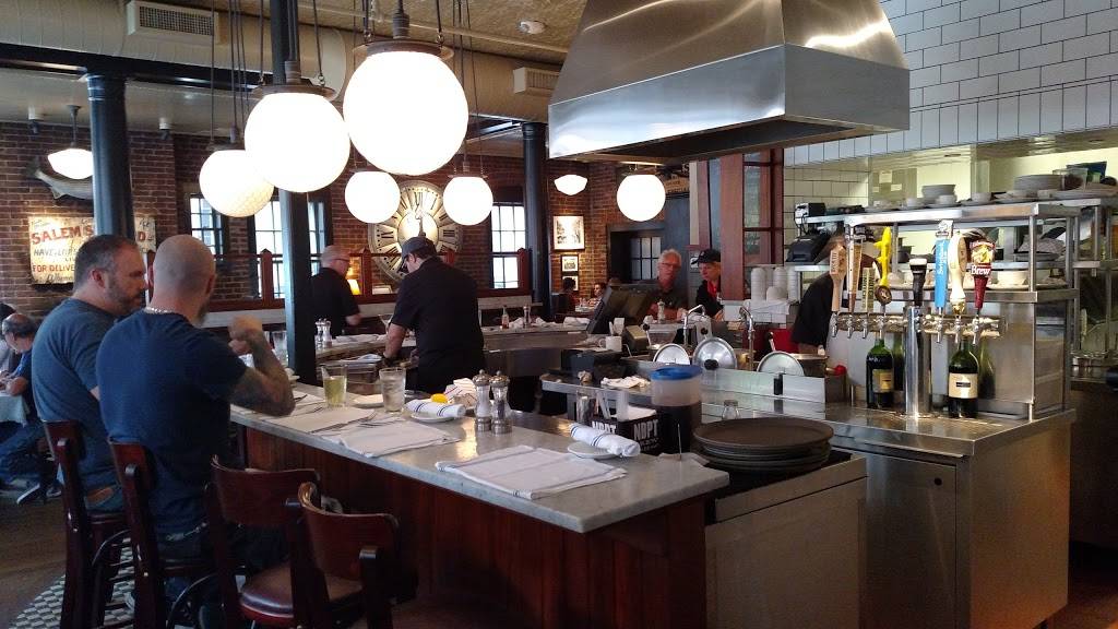 Turner’s Seafood at Lyceum Hall | restaurant | 43 Church St, Salem, MA 01970, USA | 9787457665 OR +1 978-745-7665