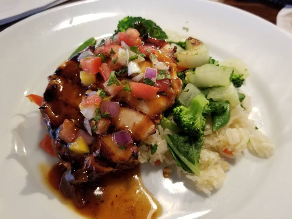 TGI Fridays | restaurant | 13499 US-41, Fort Myers, FL 33907, USA | 2394892401 OR +1 239-489-2401