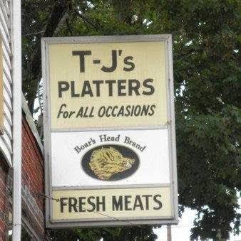 T Js Neighborhood Market | meal takeaway | 818 Waverly St, Framingham, MA 01702, USA | 5086656793 OR +1 508-665-6793