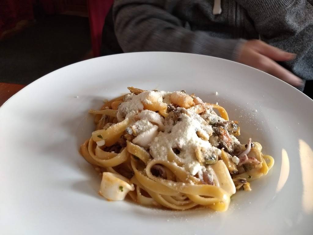 Des petits ventres | restaurant | 839 Rue de Saint Jovite, Mont-Tremblant, QC J8E 3J8, Canada | 8196811888 OR +1 819-681-1888