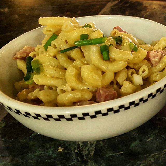 Movable FEAST | meal takeaway | 5143 E 65th St, Indianapolis, IN 46220, USA | 3175779901 OR +1 317-577-9901