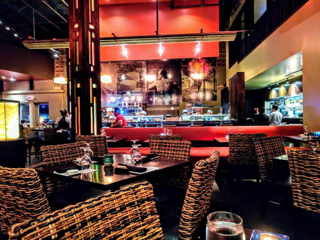 Soma Sushi | restaurant | 4820 Washington Ave, Houston, TX 77007, USA | 7138612726 OR +1 713-861-2726