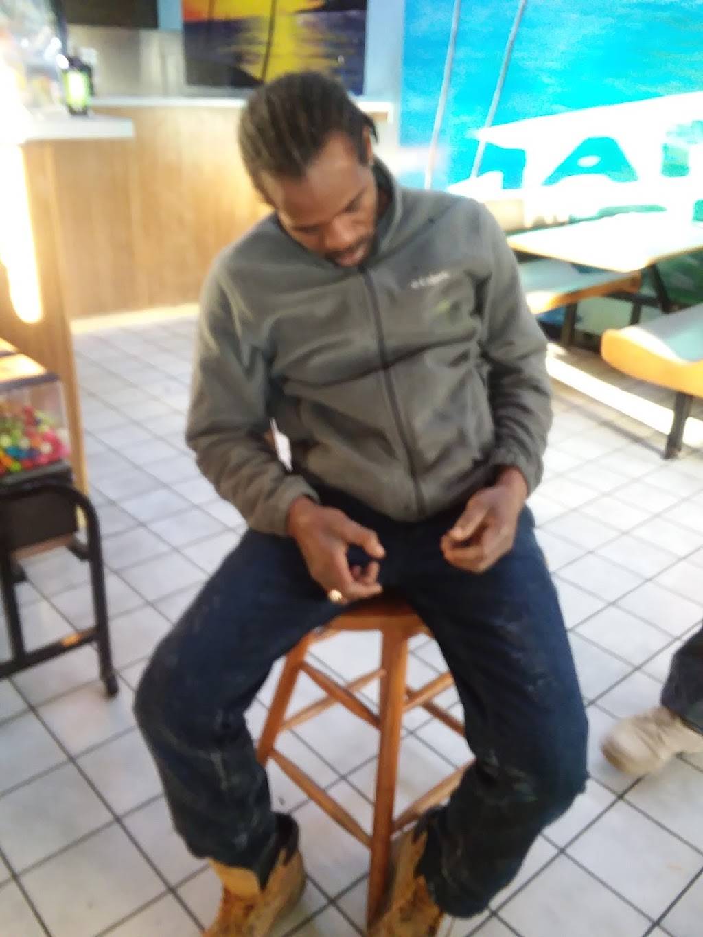 Rootsman Kitchen | restaurant | 500 Park Ave, Bridgeport, CT 06604, USA | 2033671323 OR +1 203-367-1323