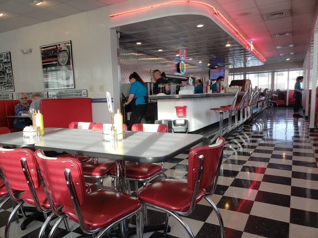 Blue Ribbon Diner | restaurant | 2465 S Church St, Burlington, NC 27215, USA | 3365701120 OR +1 336-570-1120