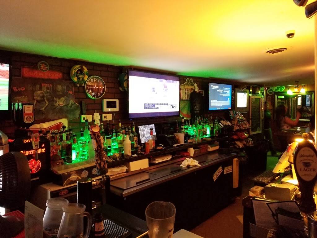 Green Frog Bar | restaurant | 5476 Shepherdstown Rd, Martinsburg, WV 25404, USA | 3042292999 OR +1 304-229-2999