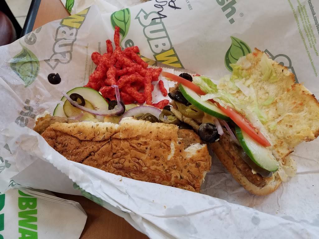 Subway Restaurants | restaurant | 2811 S Kedzie Ave, Chicago, IL 60623, USA | 7735791300 OR +1 773-579-1300