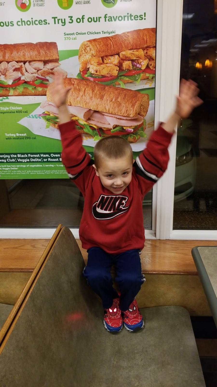 Subway Restaurants | restaurant | 452 E Fitzgerald Hwy 50, Gerald, MO 63037, USA | 5737647829 OR +1 573-764-7829