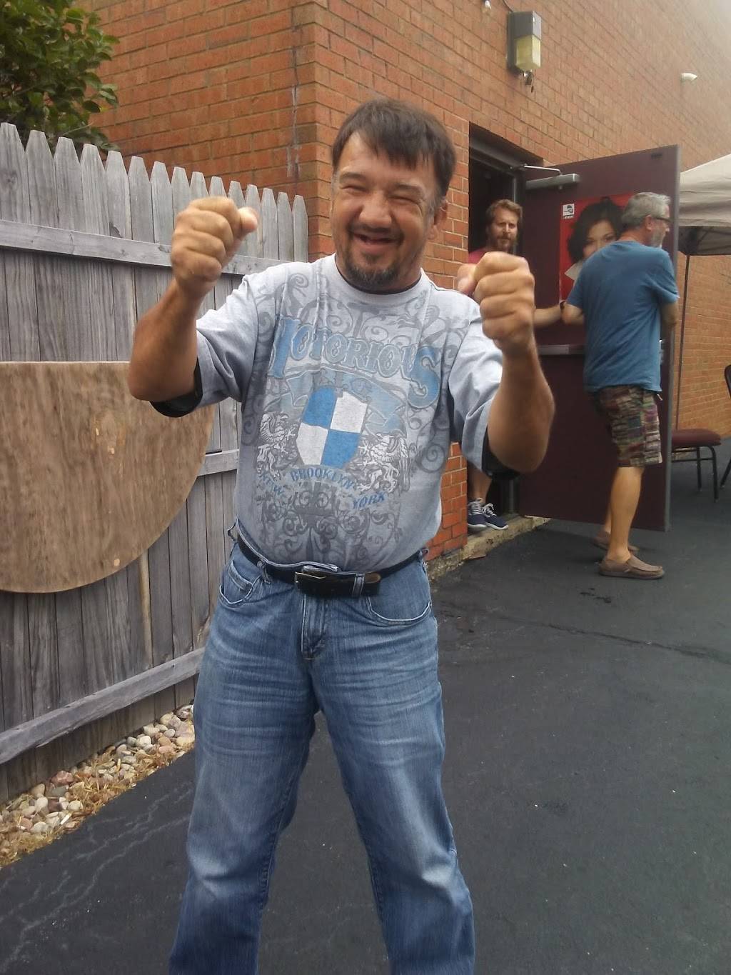 B G Gators | restaurant | 9021 E 109th Ave, Crown Point, IN 46307, USA | 2196620103 OR +1 219-662-0103