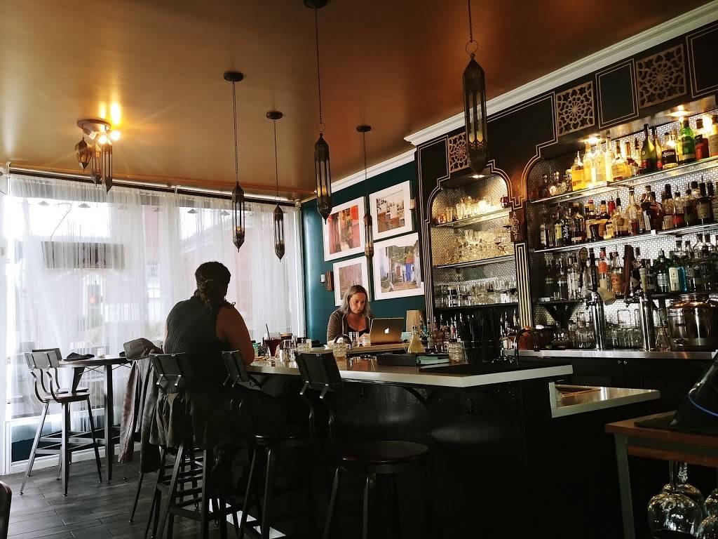 Ittos Tapas | restaurant | 4160 California Ave SW, Seattle, WA 98116, USA | 2064206676 OR +1 206-420-6676