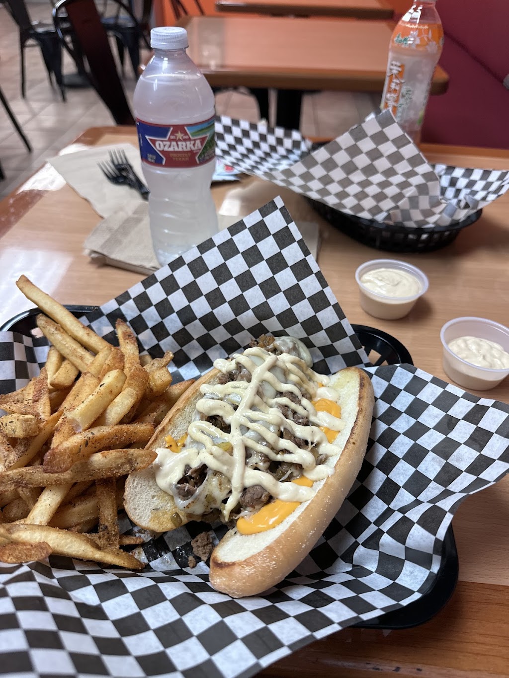 Mighty Mos | restaurant | 2716 1/2 Guadalupe St, Austin, TX 78705, USA | 5123518065 OR +1 512-351-8065