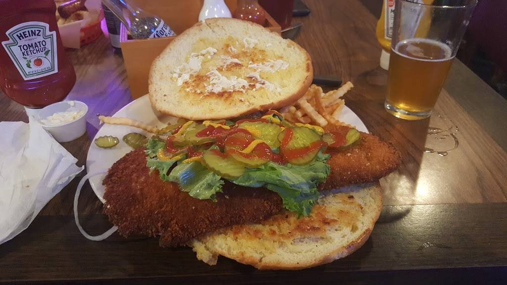 LPLs Restaurant & Pub | restaurant | 1707 Harry Langdon Blvd, Council Bluffs, IA 51503, USA | 7123259617 OR +1 712-325-9617