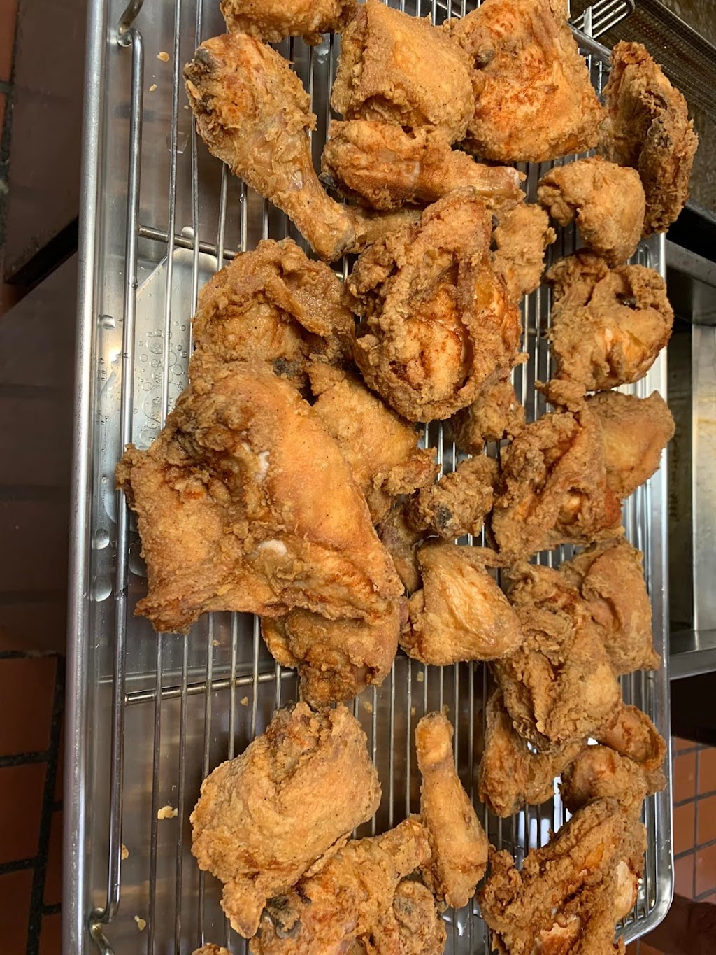 The Barn Restaurant | restaurant | 325 E Main St, Waynesboro, VA 22980, USA | 5409438322 OR +1 540-943-8322