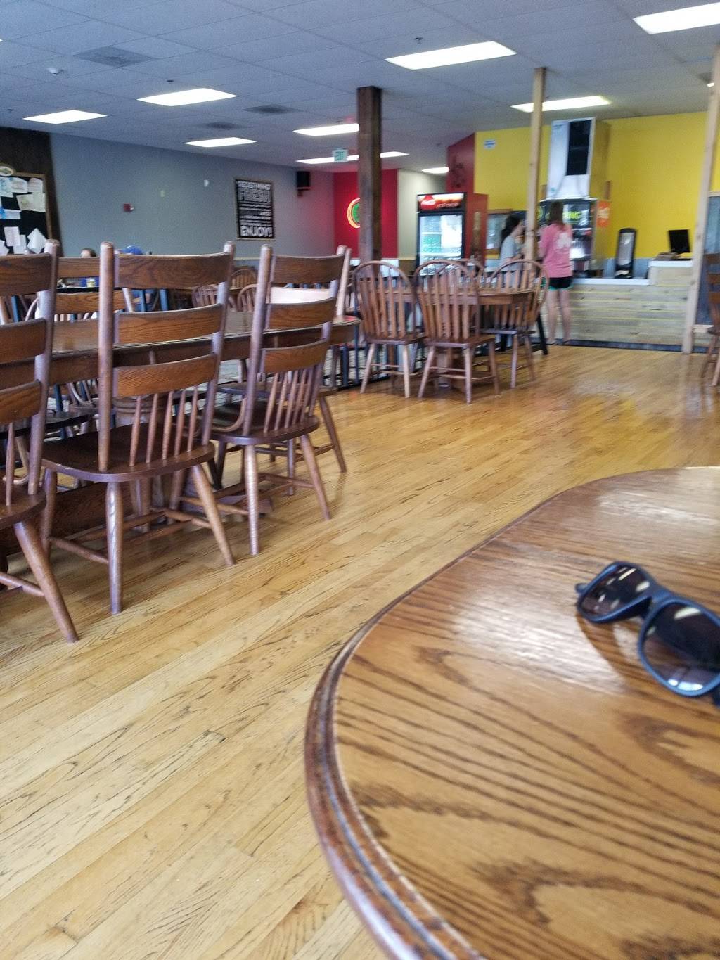 Planet Sub | restaurant | 15157 W 119th St, Olathe, KS 66062, USA | 9133906221 OR +1 913-390-6221