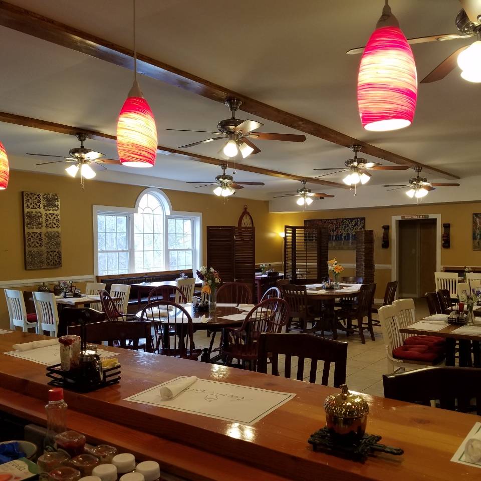 The Bistro At Acorn Hill | restaurant | 2134 Old Forest Rd, Lynchburg, VA 24501, USA | 4345281600 OR +1 434-528-1600