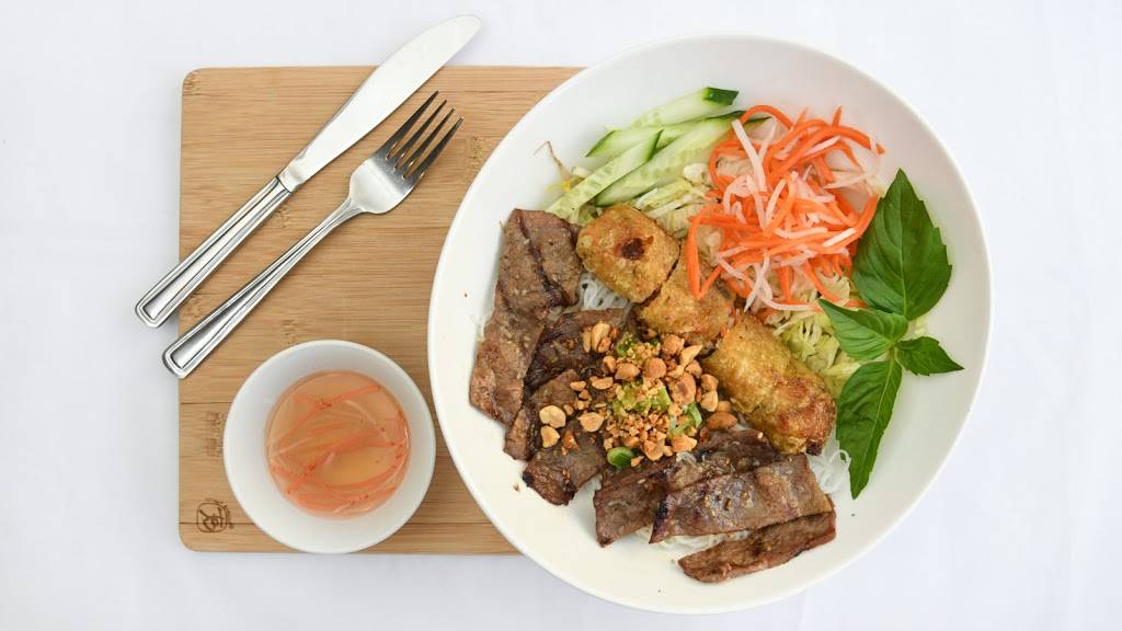 Pho Tiên Restaurant | restaurant | 358 Bathurst St, Toronto, ON M5T 2S6, Canada | 4166037817 OR +1 416-603-7817