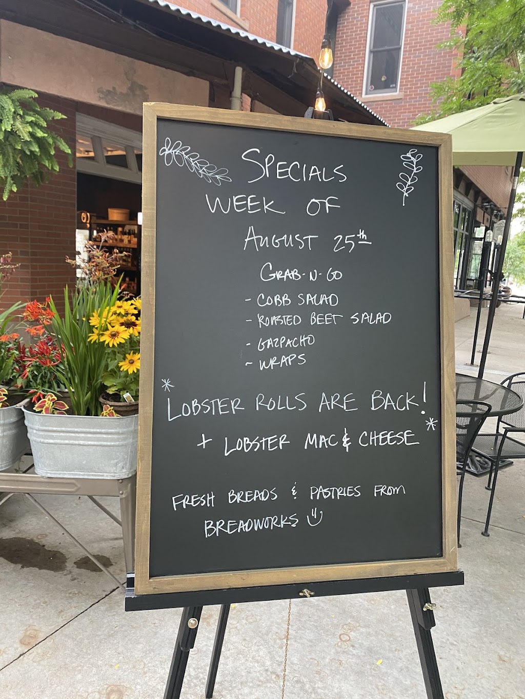 Sugar Pine Specialty Grocery + Restaurant | restaurant | 1920 S Coffman St, Longmont, CO 80504, USA | 3038273763 OR +1 303-827-3763