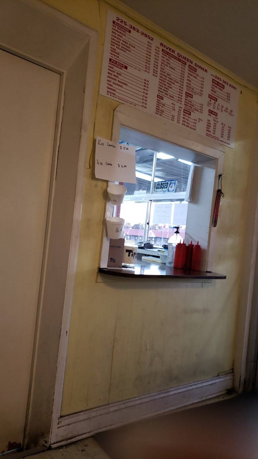 River Queen Drive Inn | restaurant | 120 S Alexander Ave, Port Allen, LA 70767, USA | 2253832952 OR +1 225-383-2952