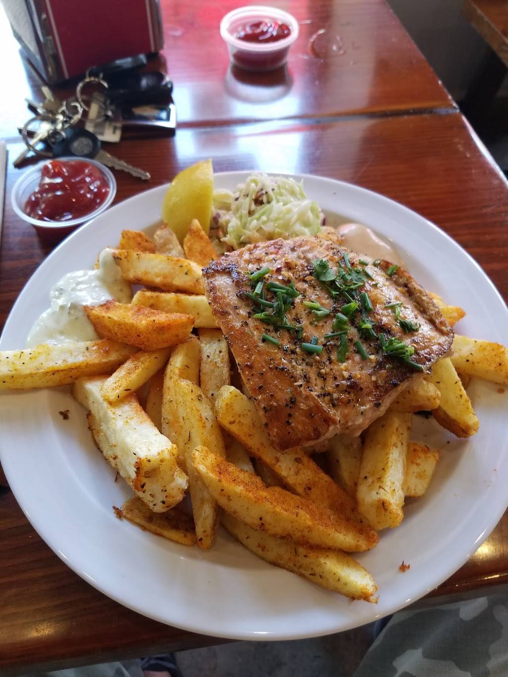 Catch 56 | restaurant | 5615 Hollywood Blvd, Los Angeles, CA 90028, USA | 3236672777 OR +1 323-667-2777