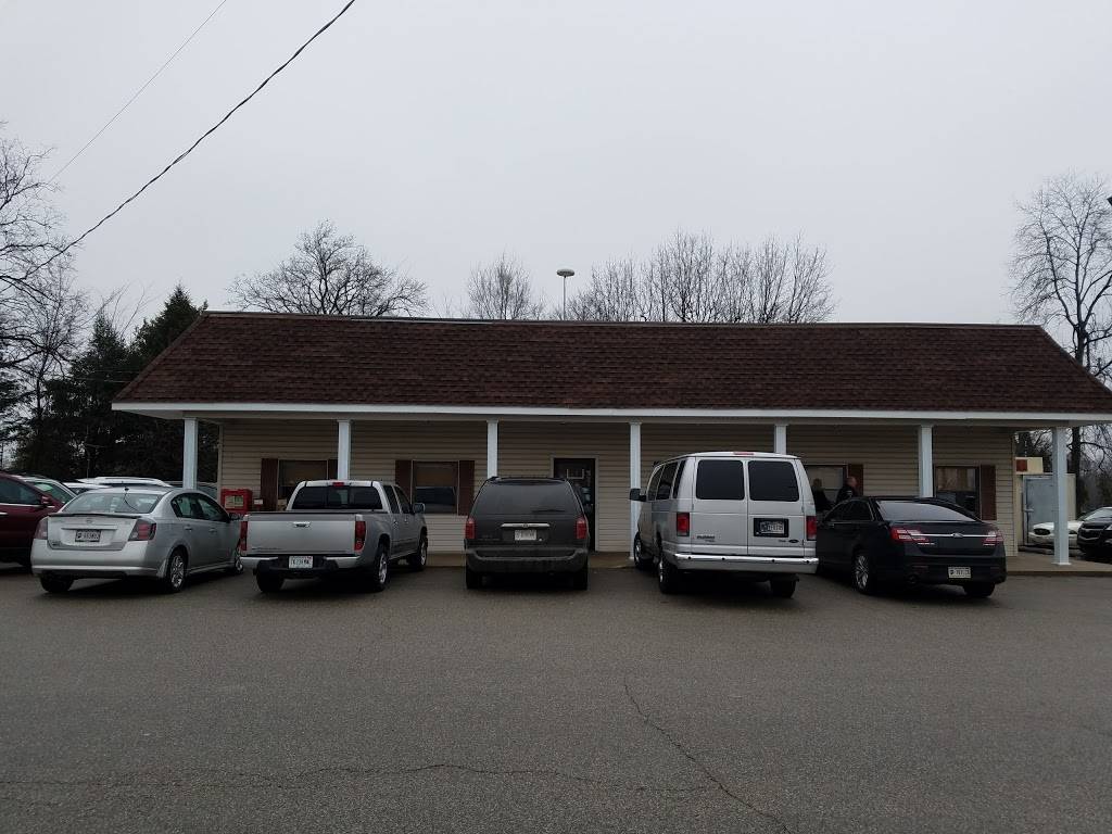 Charger House Restaurant | restaurant | 111 US-6, Ligonier, IN 46767, USA | 2608944000 OR +1 260-894-4000