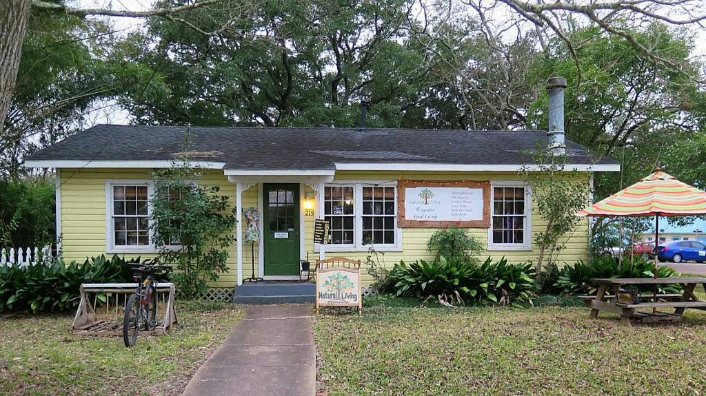 Natural Living Food Co-op and Cafe | cafe | 219 N Michigan Ave, League City, TX 77573, USA | 8326322937 OR +1 832-632-2937
