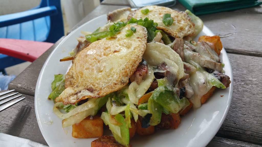 Ritas Seaside Grille | restaurant | 2 Center St, Folly Beach, SC 29439, USA | 8435882525 OR +1 843-588-2525