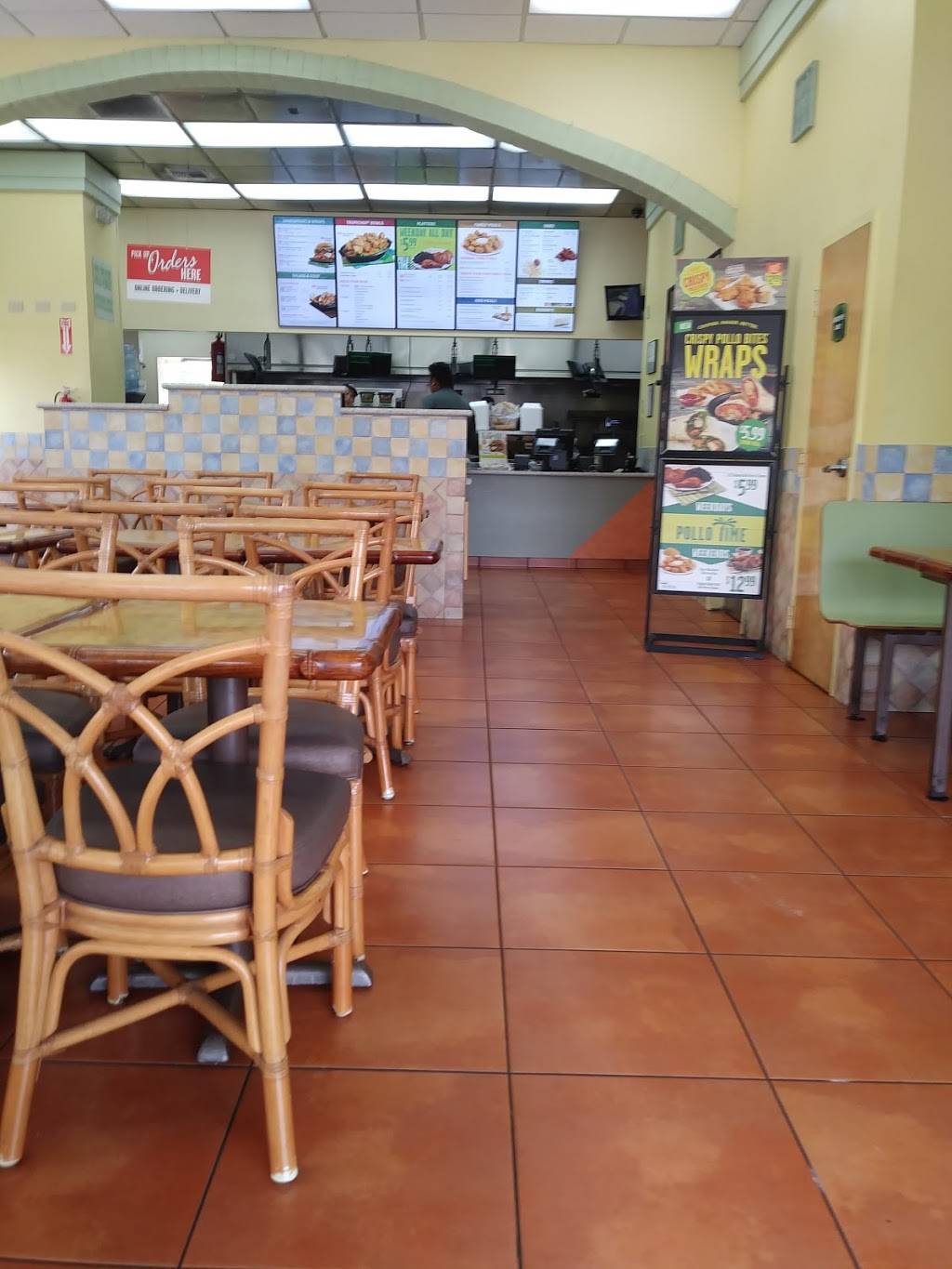 Pollo Tropical | restaurant | 9520 SW 137th Ave, Miami, FL 33186, USA | 3053884406 OR +1 305-388-4406