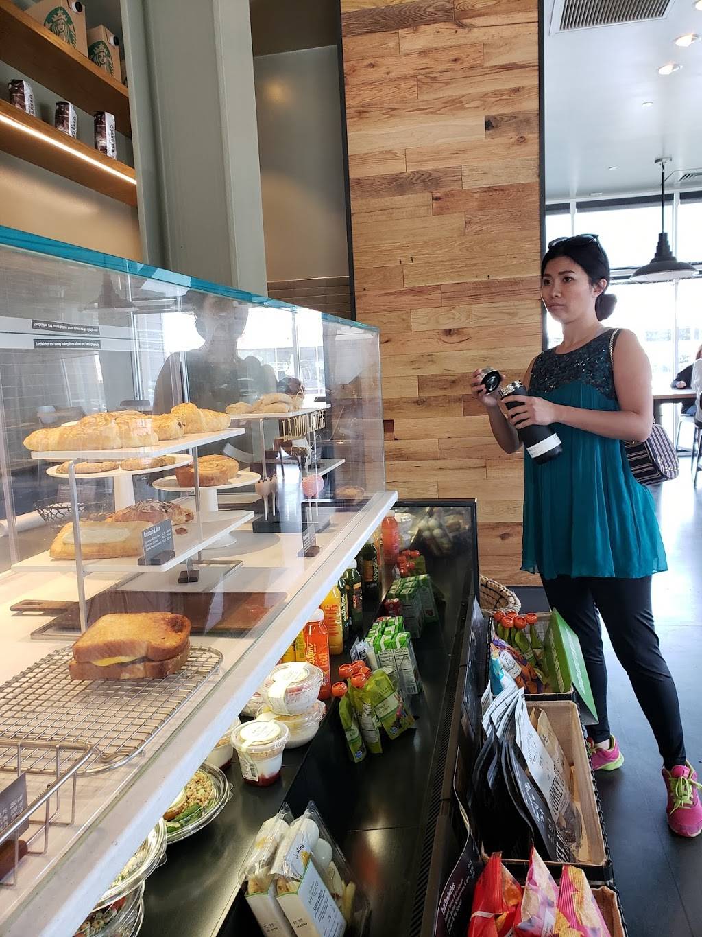 Starbucks | cafe | 21731 Stevens Creek Blvd, Cupertino, CA 95014, USA | 4089731240 OR +1 408-973-1240