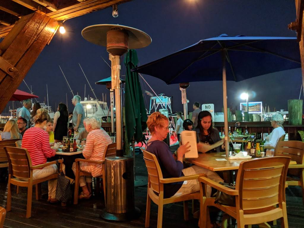 Doc Fords Rum Bar & Grille - Ft. Myers Beach | restaurant | 708 Fishermans Wharf, Fort Myers Beach, FL 33931, USA | 2397659660 OR +1 239-765-9660