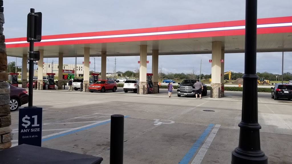 RaceTrac | bakery | 1720 E, US-192, Kissimmee, FL 34744, USA | 4075182021 OR +1 407-518-2021