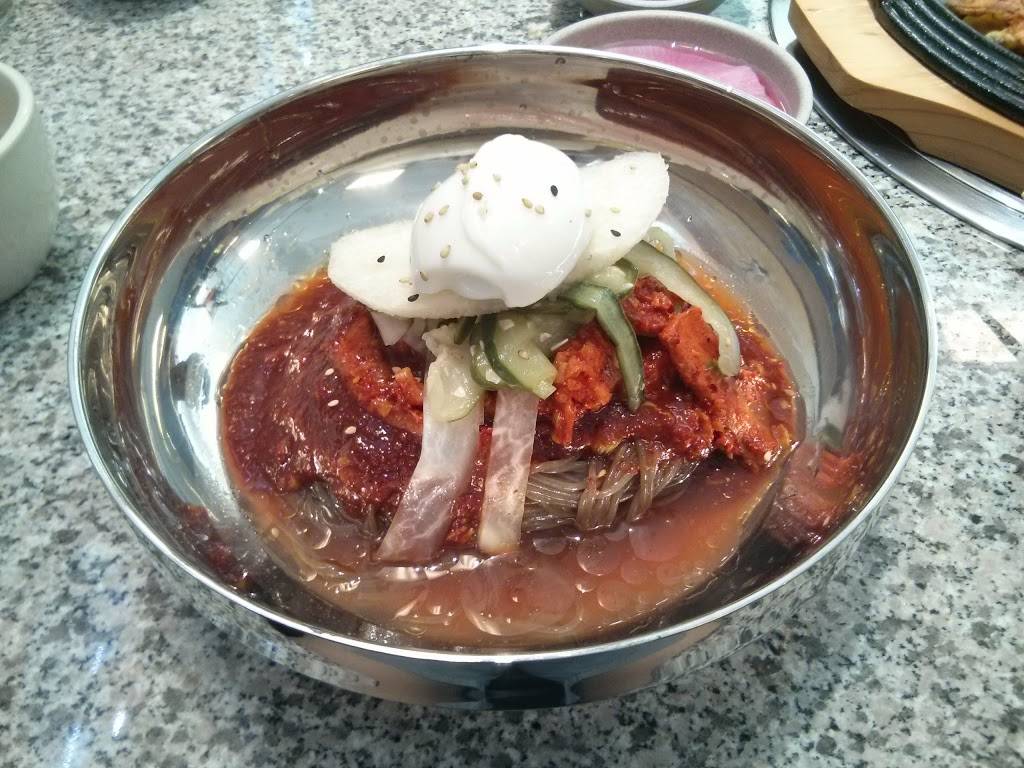 Star BBQ | restaurant | 1209 Savoy Plaza Ln, Savoy, IL 61874, USA | 2173567777 OR +1 217-356-7777